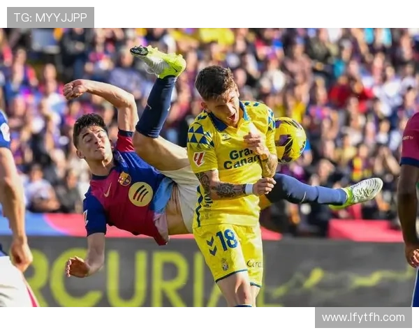 巴西帕尔马斯足球队球星的成长历程与辉煌成就分析 巴西帕尔马斯足球队球星的成长历程与辉煌成就分析