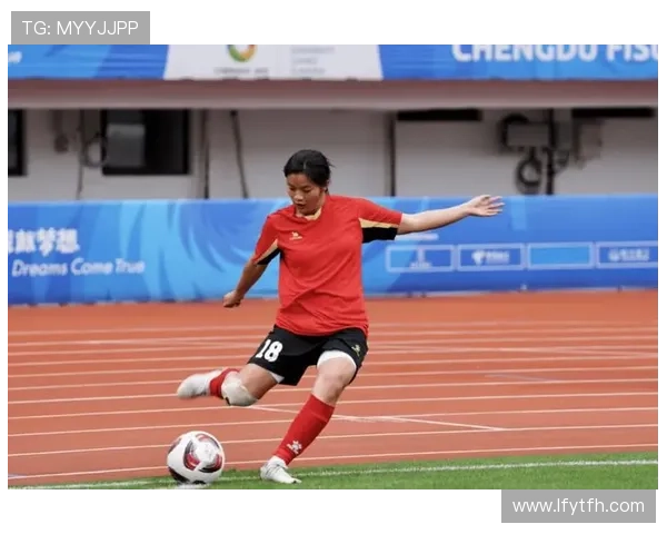 爱穿高筒袜的足球明星们展现独特个性与时尚魅力的赛场风采