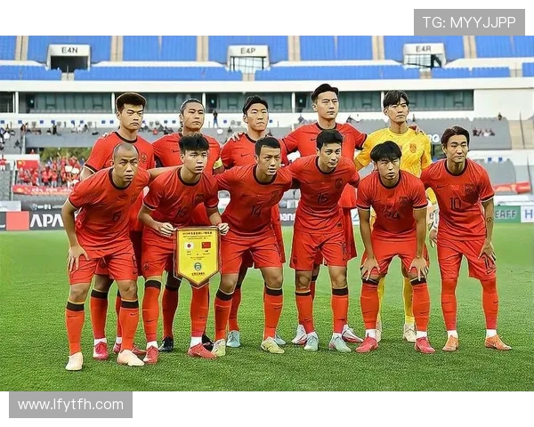 足球场内是否可以与球星合影留念 如何正确尊重球员隐私与行为规范 足球场内是否可以与球星合影留念 如何正确尊重球员隐私与行为规范